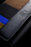 Paul Smith Land Rover Defender 19