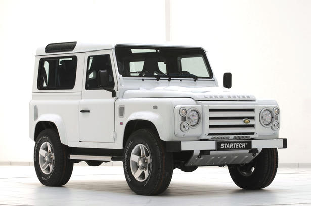STARTECH Land Rover Defender 90 Yachting