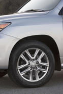 2013 Lexus LX 570 34