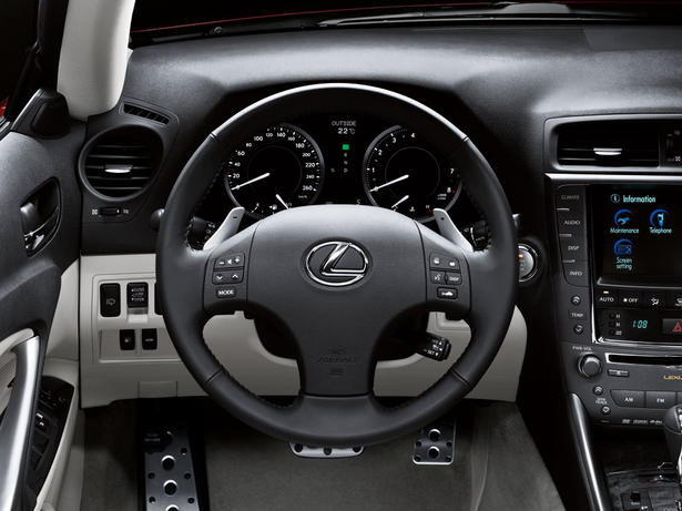 Lexus IS 250C