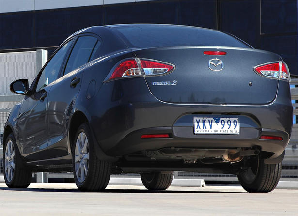 Mazda2 sedan facelift