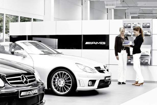 175 new Mercedes AMG Performance Centers in 15 countries