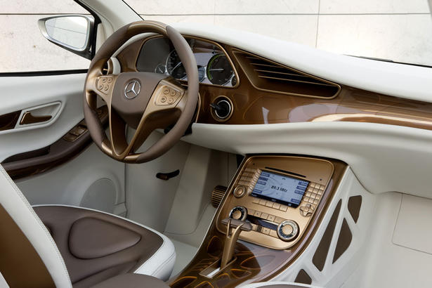 Mercedes BlueZERO E CELL PLUS