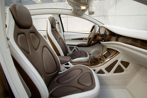 Mercedes BlueZERO E CELL PLUS