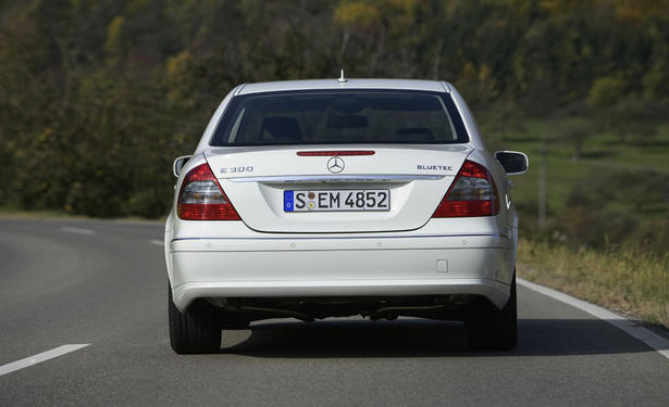 Mercedes E 300 BLUETEC in Detail