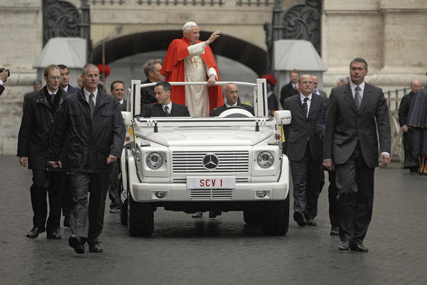 New Mercedes PopeMobile