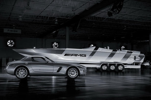 Mercedes SLS AMG Boat