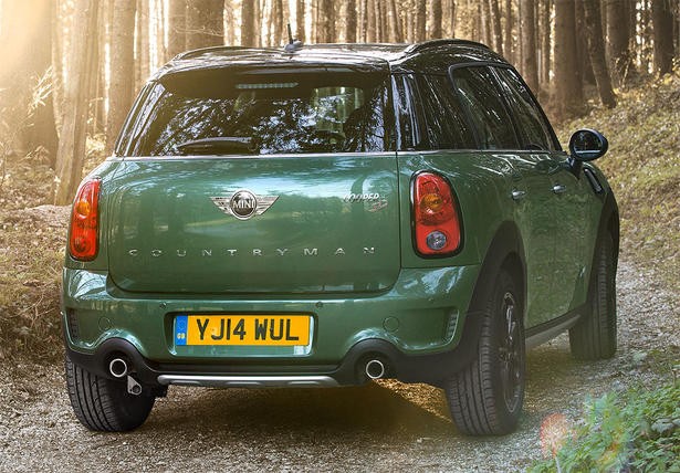 2015 MINI Countryman: Specifications and Equipment