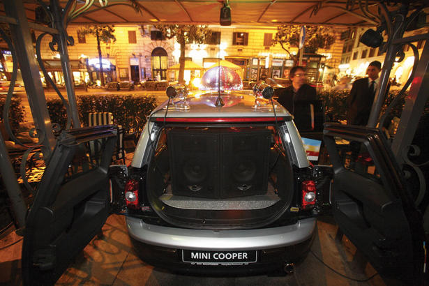 MINI Clubman The Other Disco