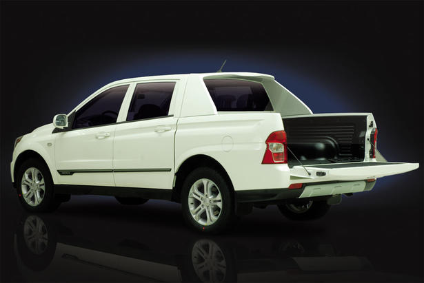 2012 SsangYong SUT 1