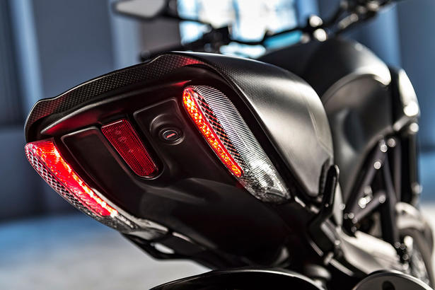 Ducati Diavel Carbon