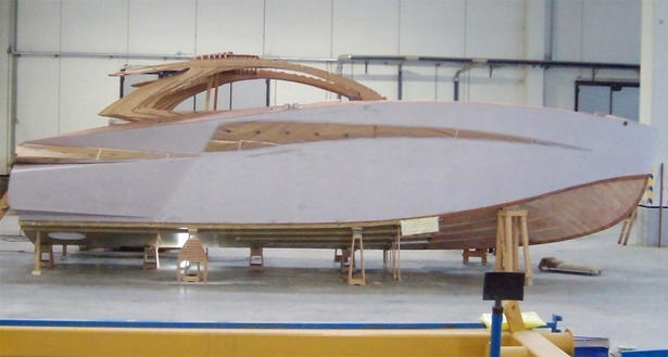 Fenice Yacht With Integrated Catamaran