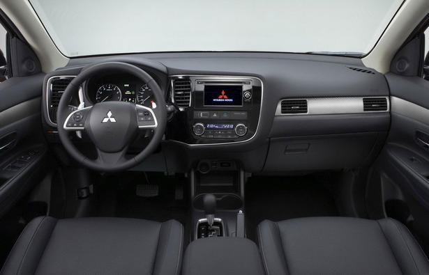 Mitsubishi Outlander 2013