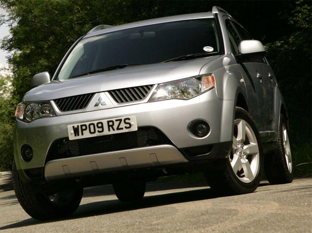 Mitsubishi Outlander 2.0 DI D SE and GSE