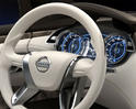 Nissan Resonance Concept 12