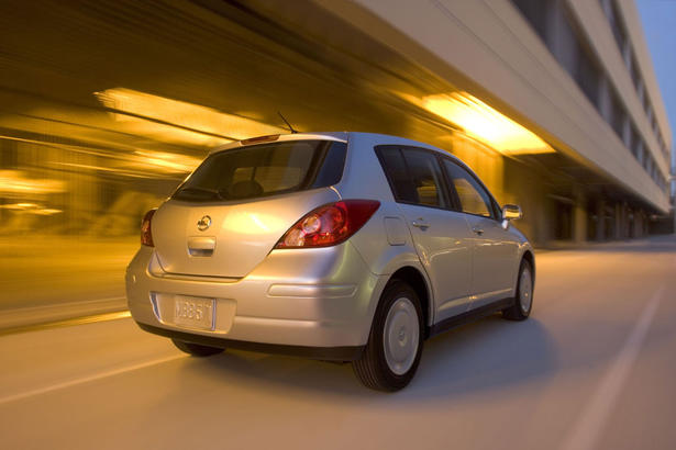 2008 Nissan Versa Price