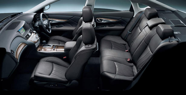 2010 Nissan Fuga