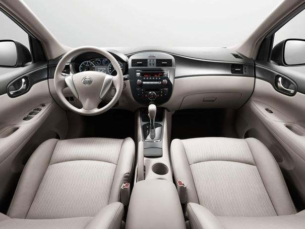 2012 Nissan Tiida