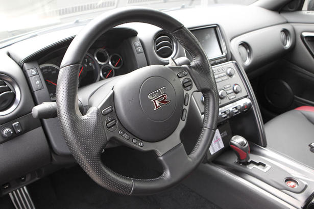 2013 Nissan GT R