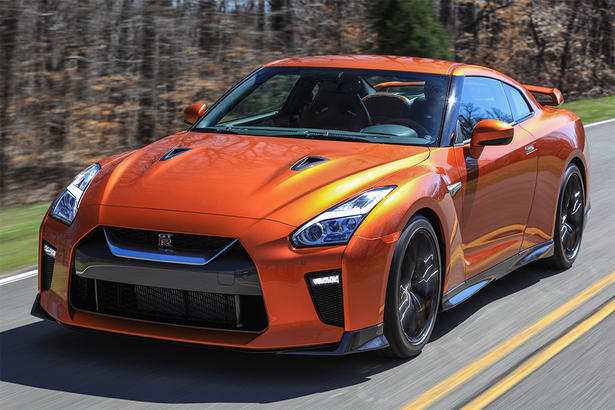 2017 Nissan GT R: Specifications, Equipment