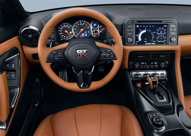 2017 Nissan GT R: Specifications, Equipment