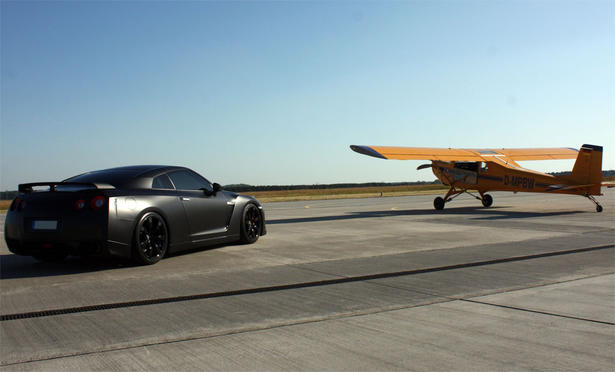 AVUS Batmobile Nissan GT R