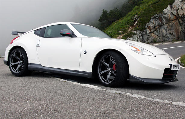 VIDEO: 2014 Nissan 370Z Nismo vs Wingsuit Skydiver