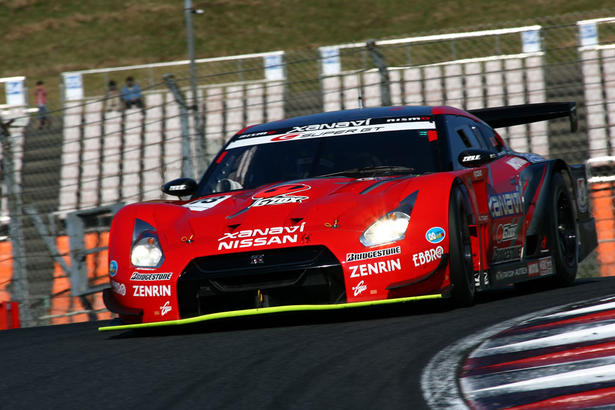 Nissan GT R leads SUPER GT Championship