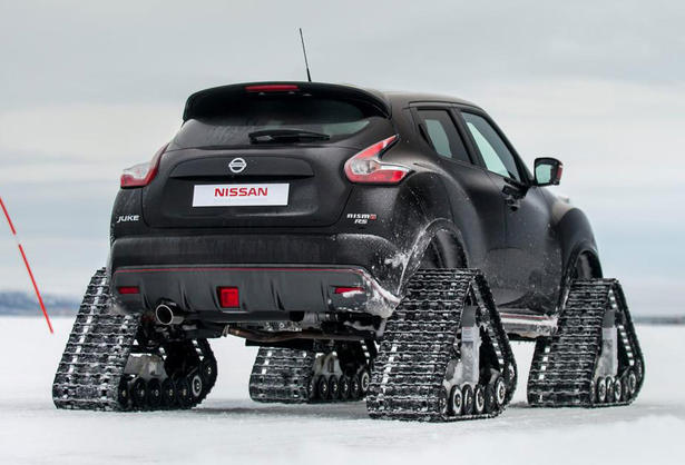 Nissan Juke Nismo RSnow With Tracks