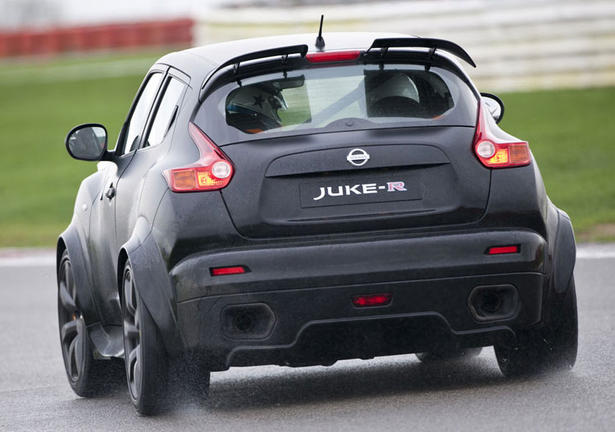 Nissan Juke R Performance Specs