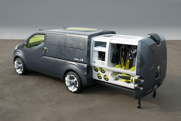 Nissan NV200 revealed