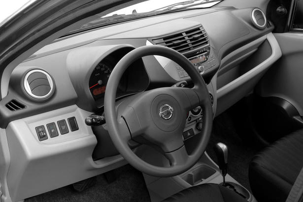 Nissan Pixo in Detail
