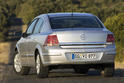 Opel Astra Notchback 10