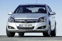 Opel Astra Notchback 8