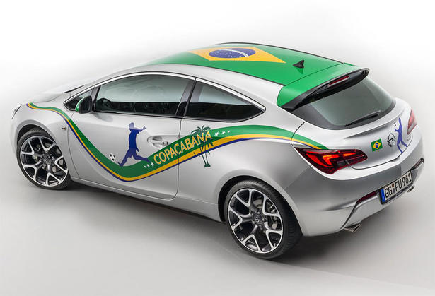 Opel Astra Copacabana Gets Real Grass Upholstery
