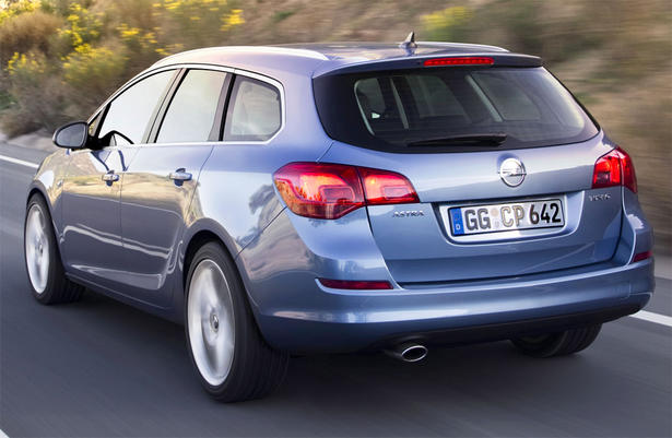 Opel Astra Sports Tourer Price