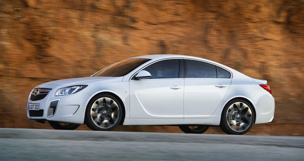 Opel Insignia OPC vs Audi S4 Video