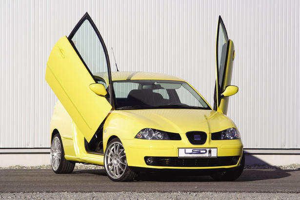 LSD wing doors for Ford Fiesta and Seat Ibiza 6L