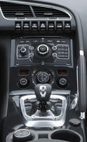 Peugeot 3008 Hybrid4 12