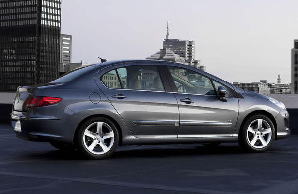 Peugeot 408