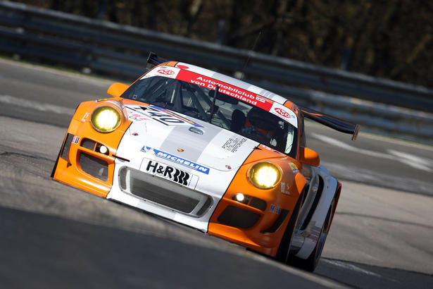 Porsche 911 GT3 R Hybrid track video