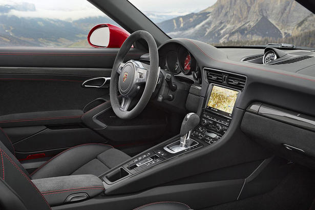 Porsche 911 Targa 4 GTS: Engine, Specs, Equipment