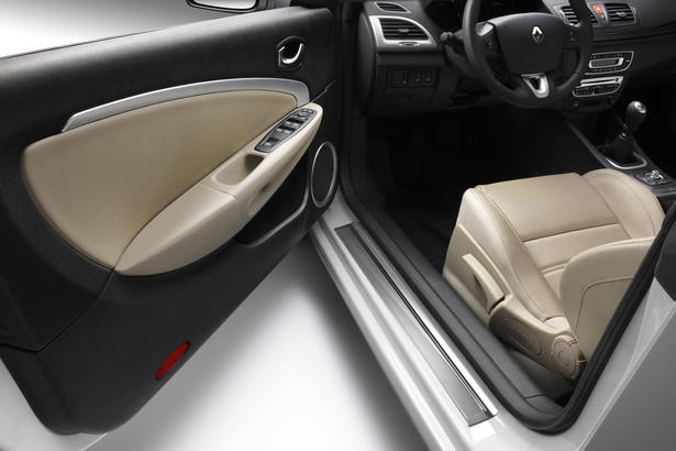 2011 Renault Megane CC UK price