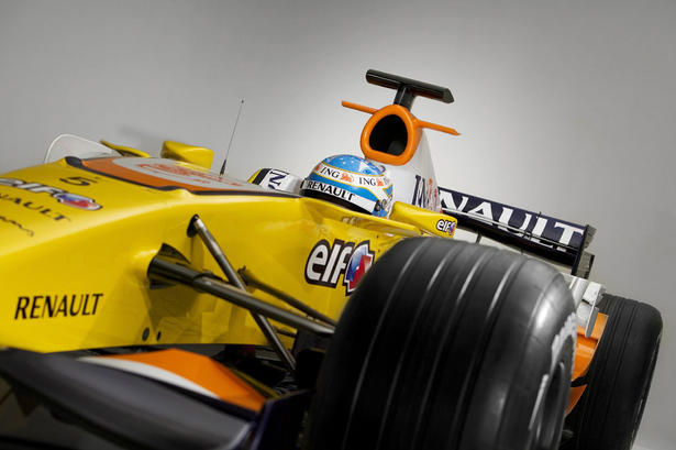 2008 Renault F1 R28 Race Car