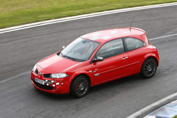 Renault Megane F1 Team R26 voted 2007 Sports Model of the Year