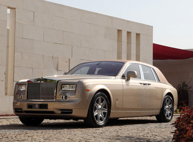 Rolls Royce Phantom Baynounah