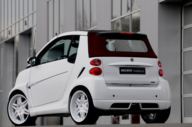 BRABUS ULTIMATE 112 Smart in Red and White