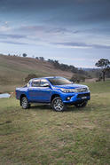 2016 Toyota Hilux 15