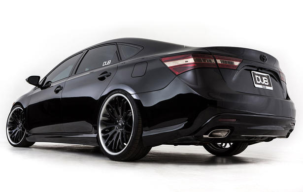 Toyota Avalon At 2012 SEMA