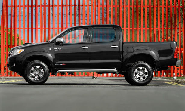 Toyota Hilux Invincible 200